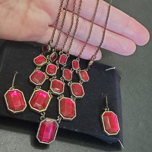 **Sale** Avon gold tone triple strand necklace matching gift set - Picture 1 of 12